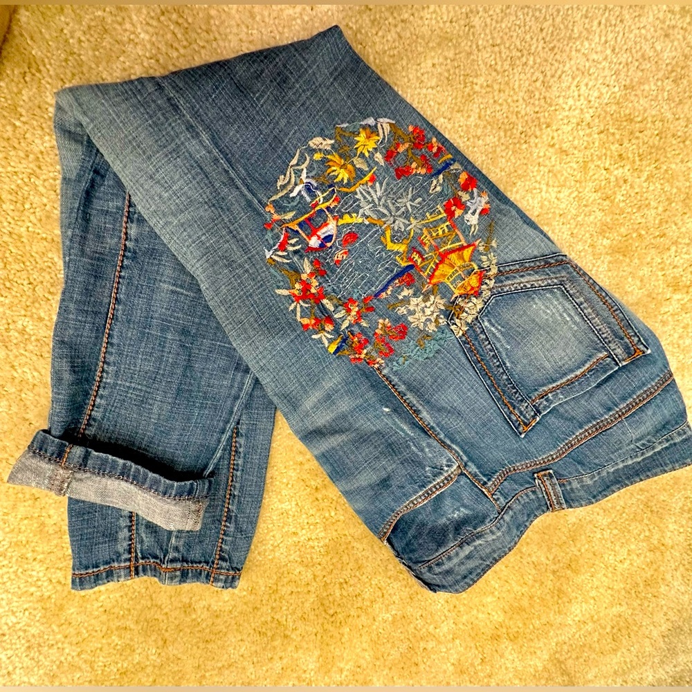 ERMANNO SCERVINO
Slim jeans
Italy size 42
Very good condition